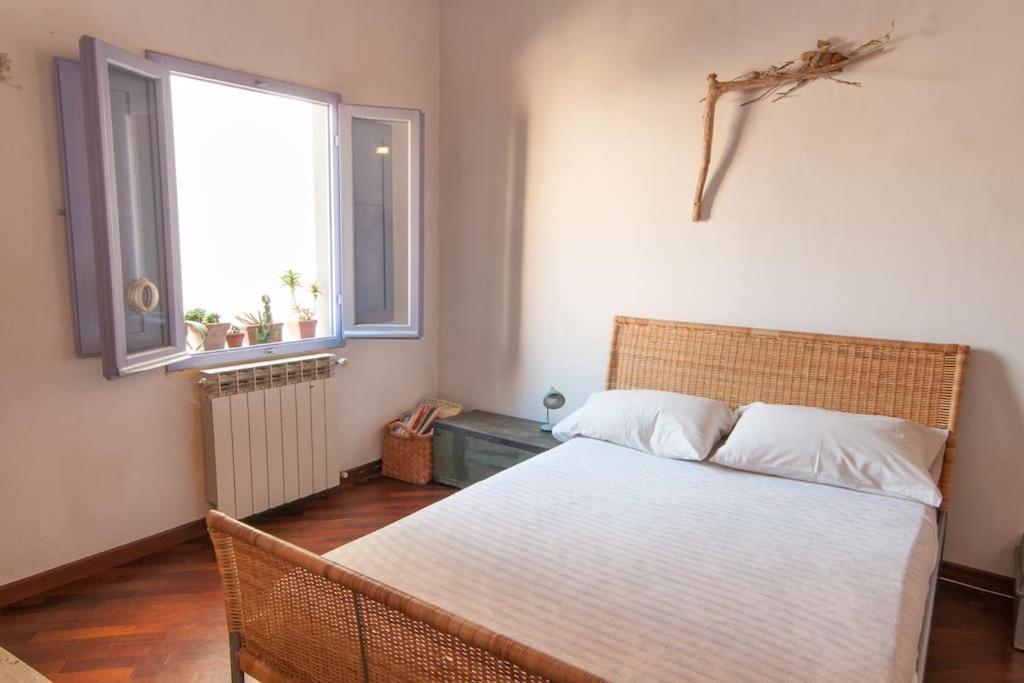 Romantic Apt In San Frediano فلورنس المظهر الخارجي الصورة